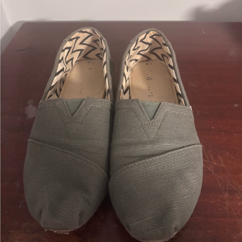 Toms Green Canvas Loafers Casual Flats